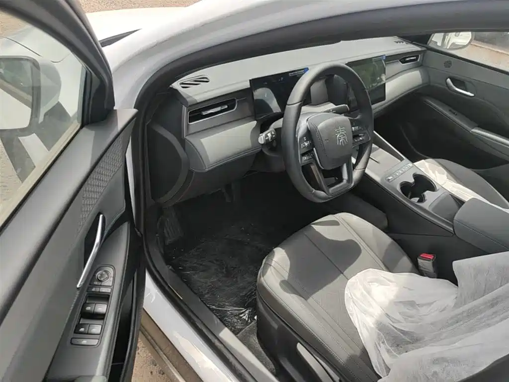 BYD Qin PLUS 2026 2026 DM-i Smart Edition 128KM Progressive