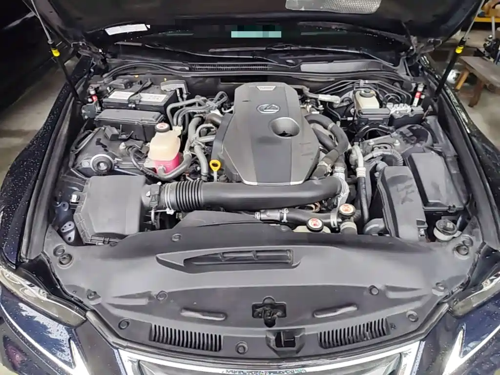 Lexus IS 2018 2017 300 Leading Edition