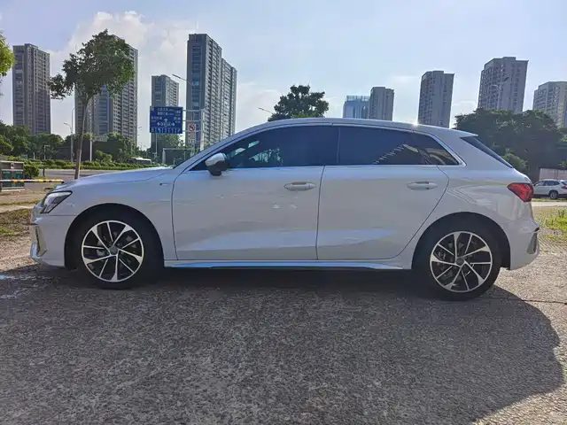Audi A3 2021 Sportback 35 TFSI Progressive Sport — фото 3