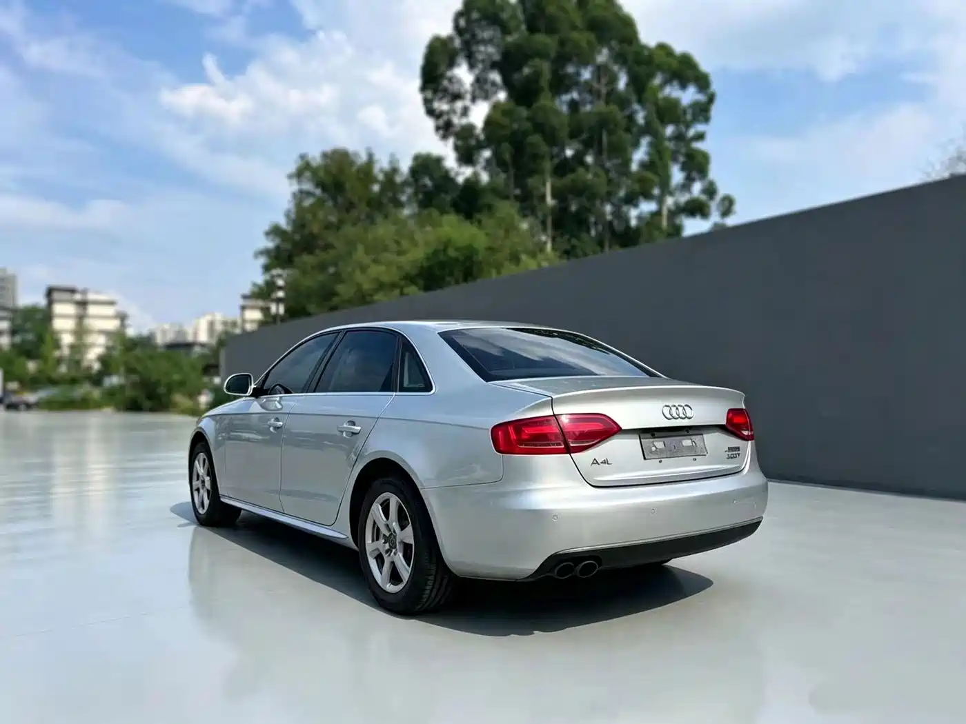 Audi A4L 2009 2010 2.0 TFSI Standard