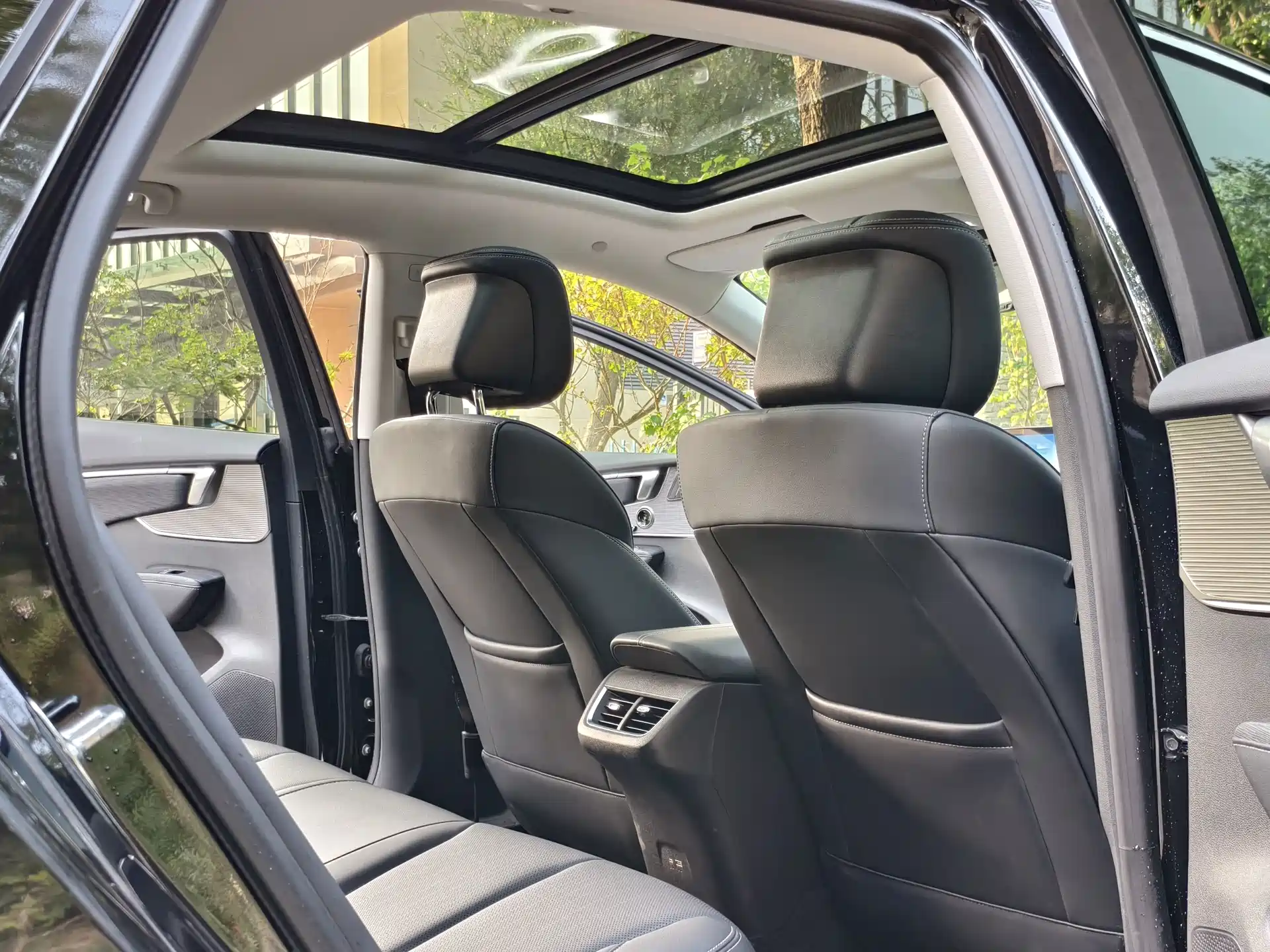 Photo 12 - Buick LaCrosse