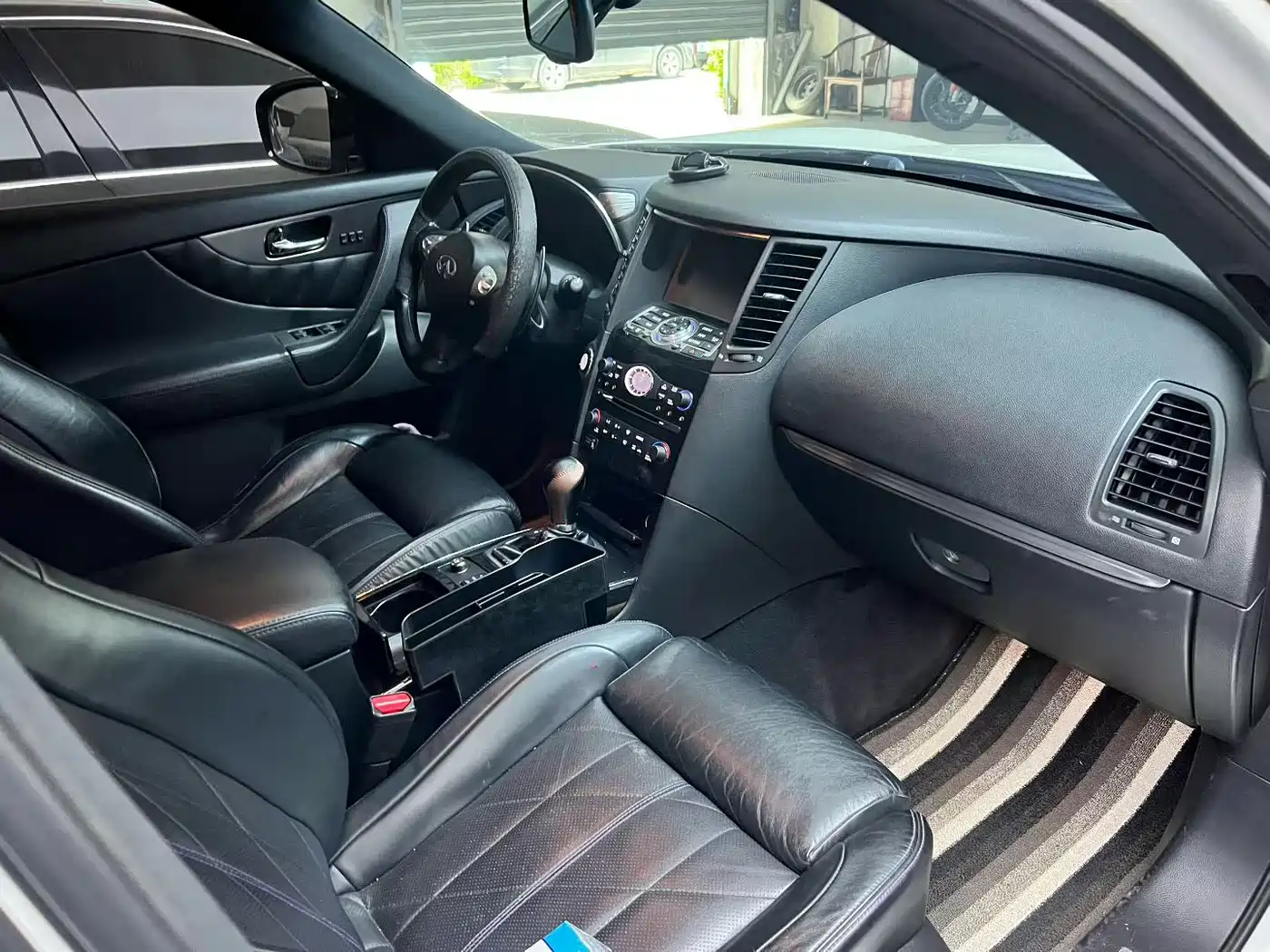Infiniti QX70 2016 2015 Model 3.7L Shadow Edition