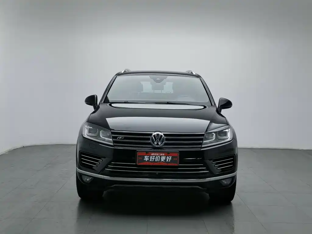 صورة 3 - Volkswagen Touareg