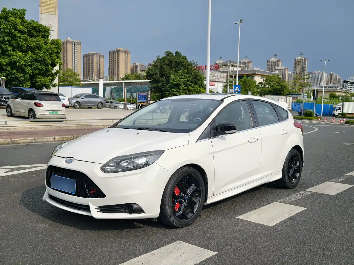 Photo 1 - Ford Focus