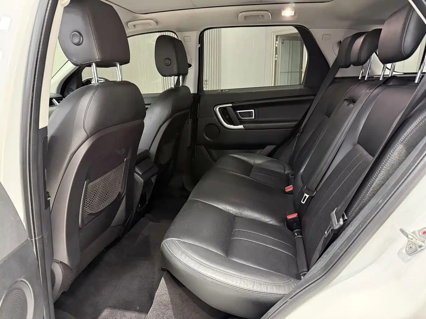 Land Rover Discovery Sport 2019 240PS SE Edition China V фото 7