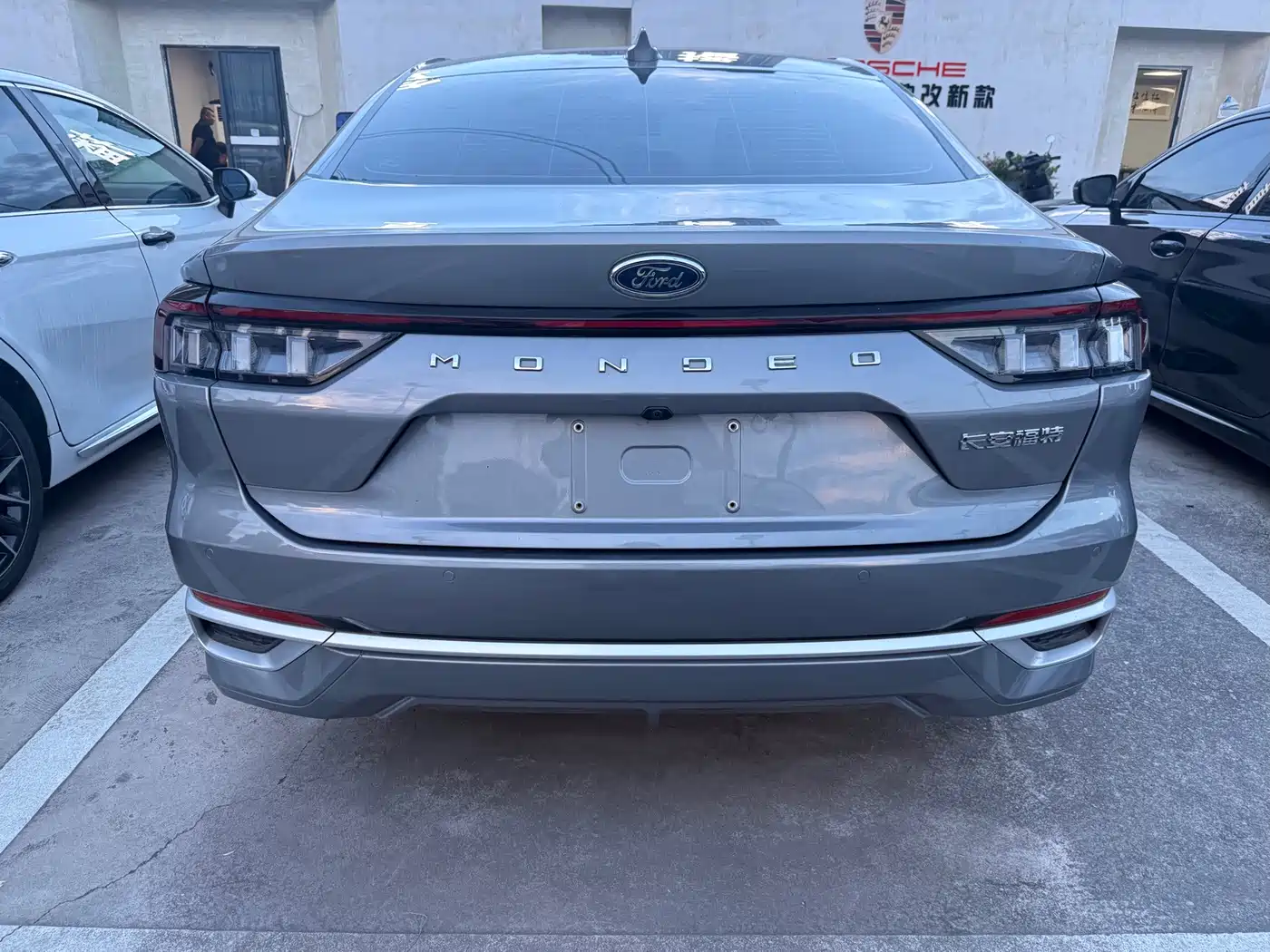 Ford Mondeo 2025 2025 1.5T EcoBoost Luxury