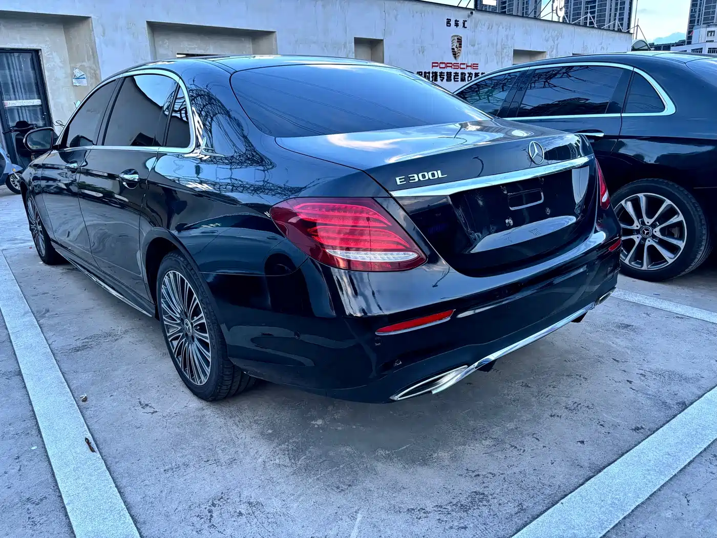 Фото 4 - Mercedes-Benz E-Class