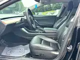 Фото 4 - Tesla Model 3