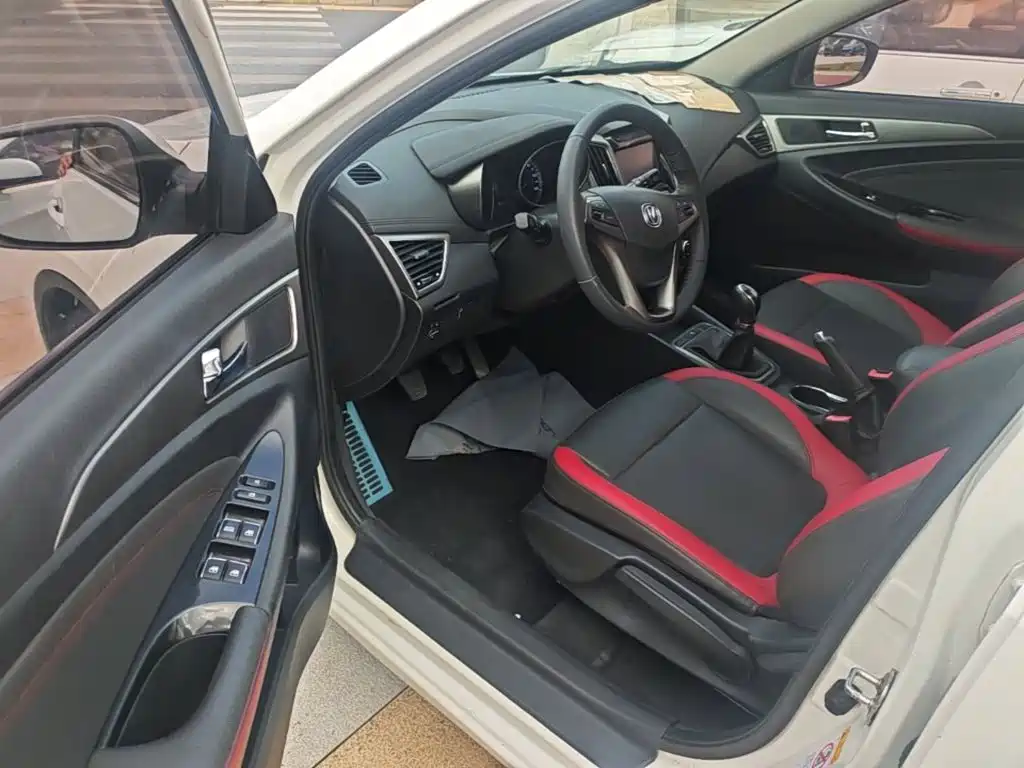 Changan Eado XT 2017 2016 1.6L Manual Stylish Cool Edition