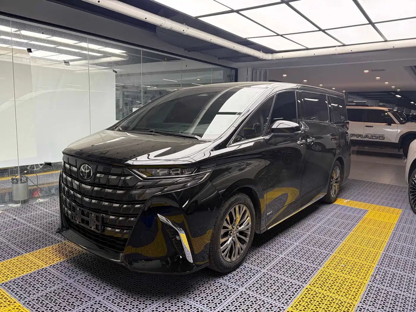 2026 Toyota Alphard
