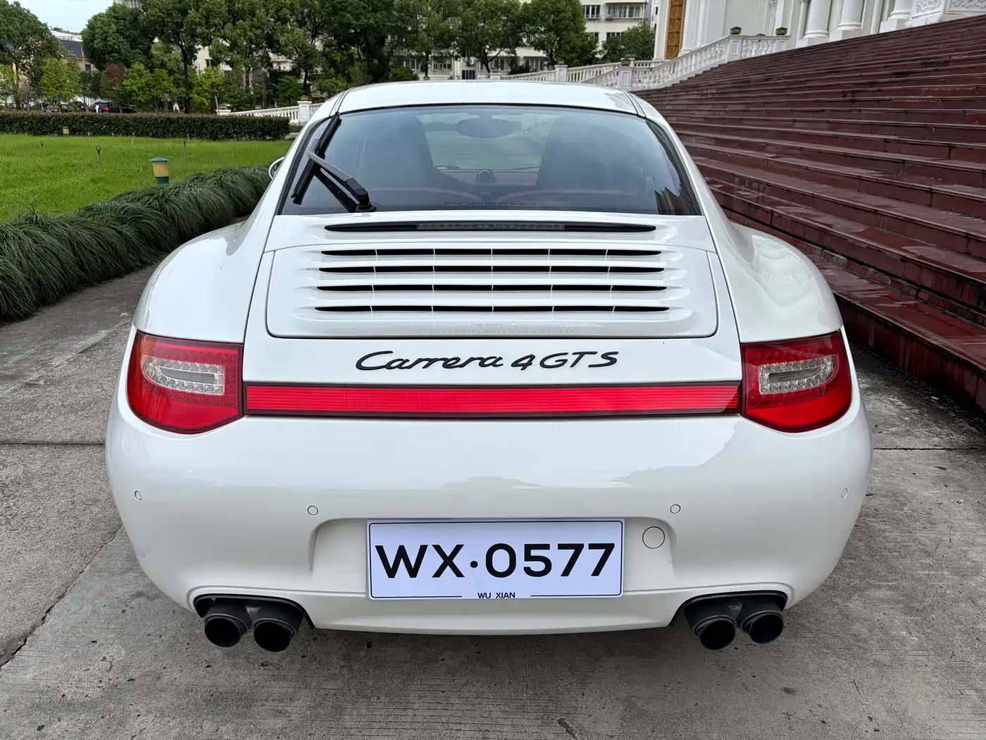 Photo 8 - Porsche 911