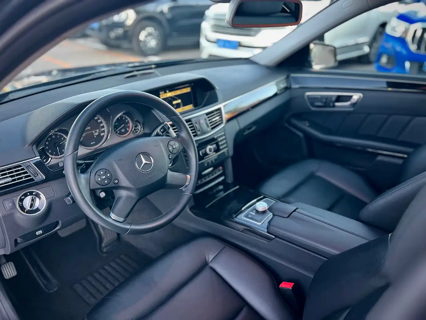 Mercedes-Benz E-Class 2010 E 300 L Fashion фото 9