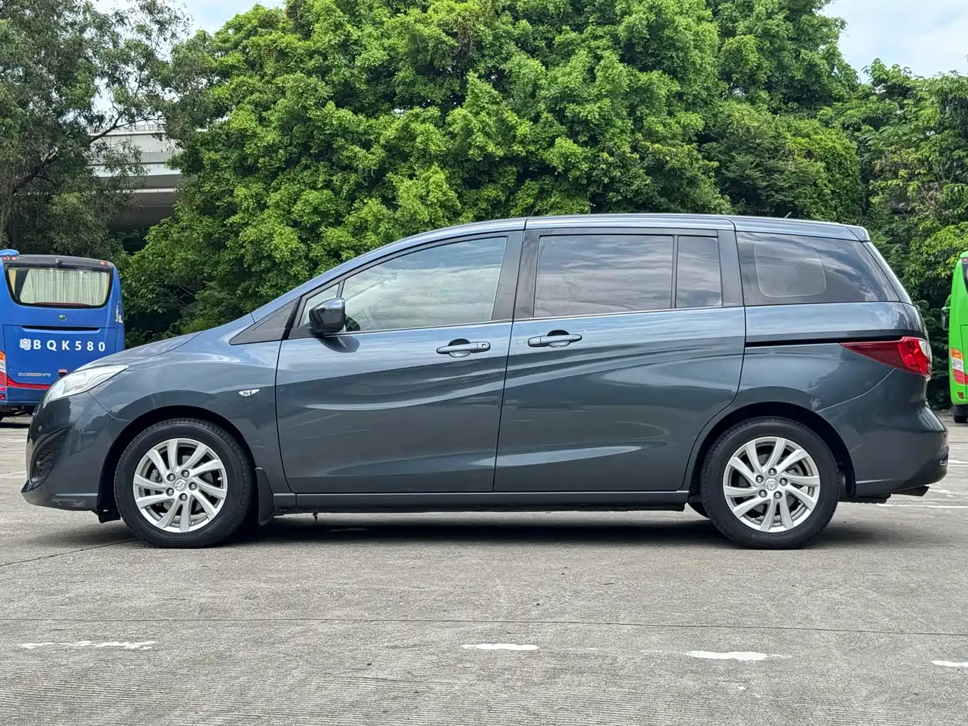 Mazda Mazda5 2012 2011 2.0L Automatic Comfort