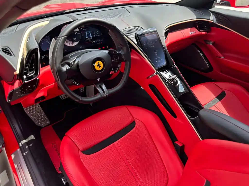 FERRARI ROMA