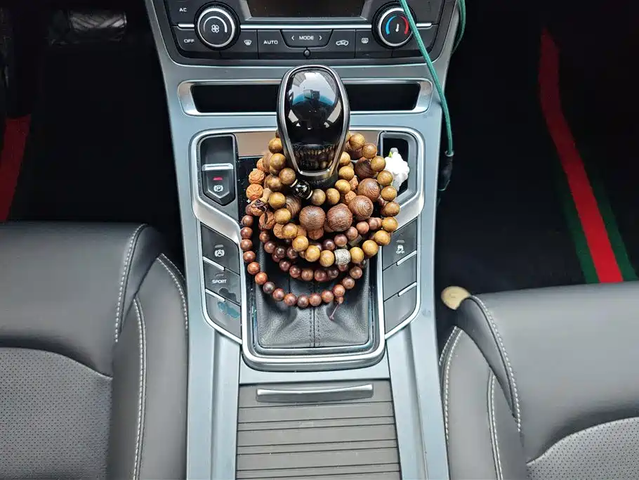 GEELY AUTOMOBILE EMGRAND