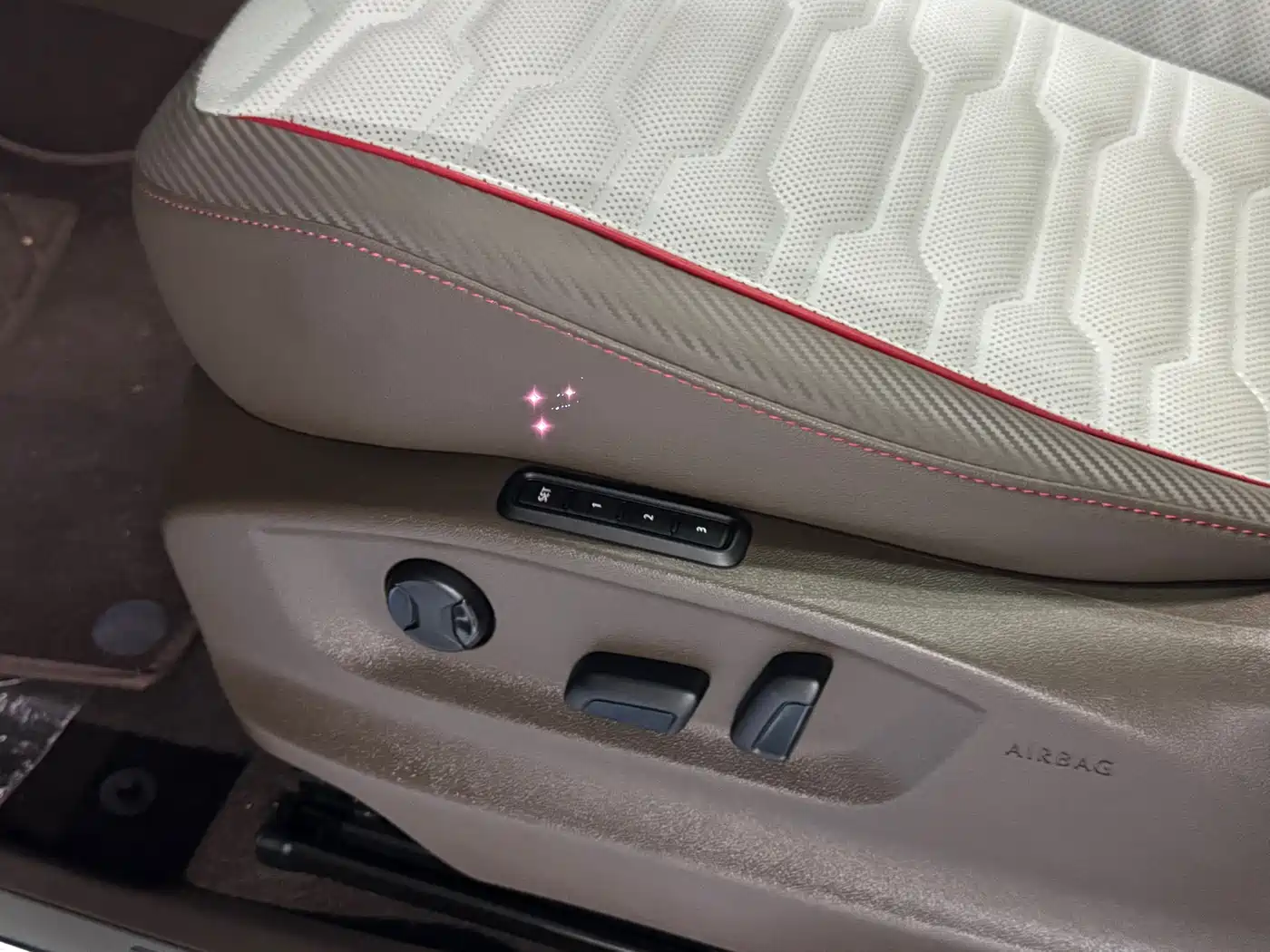 Volkswagen Tiguan L 2022 380TSI Automatic 4WD R-Line Flagship 7-Seater фото 8