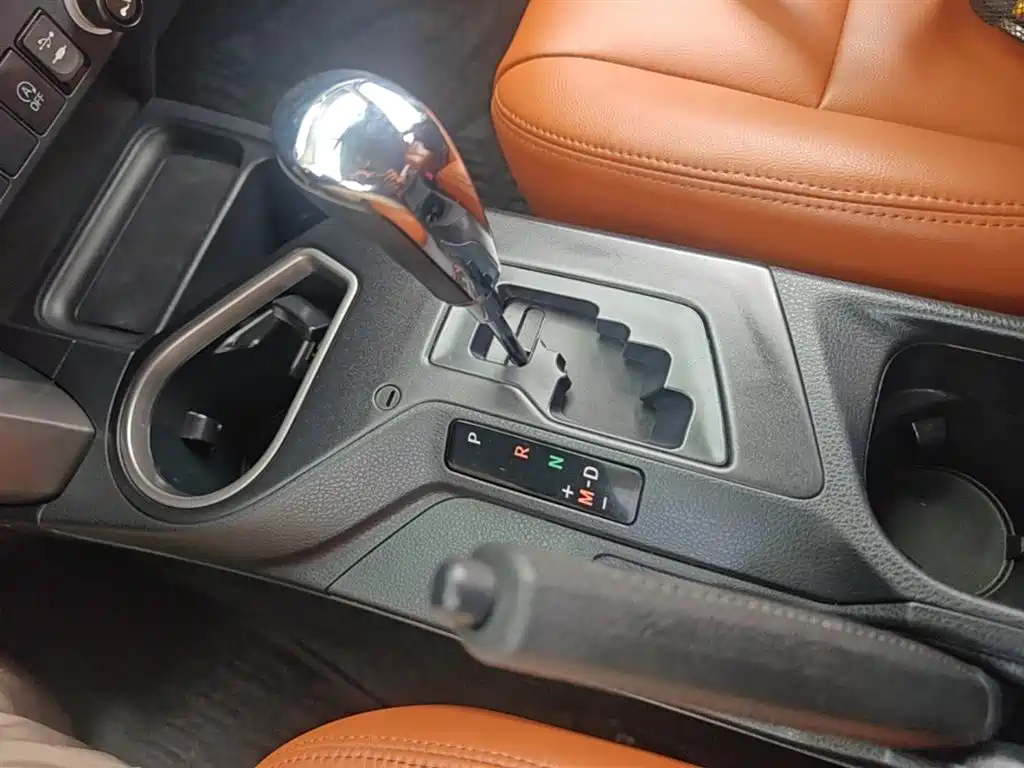 Toyota RAV4 Rongfang 2019 2.0L CVT 2WD Trend Edition China VI фото 14