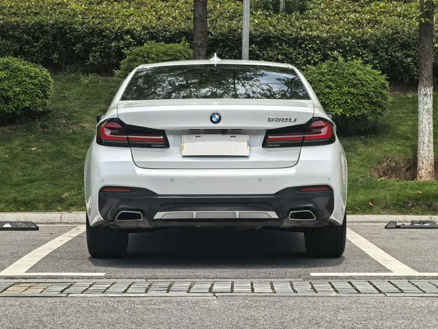 BMW 5 Series 2023 530Li Leading M Sport Package фото 14
