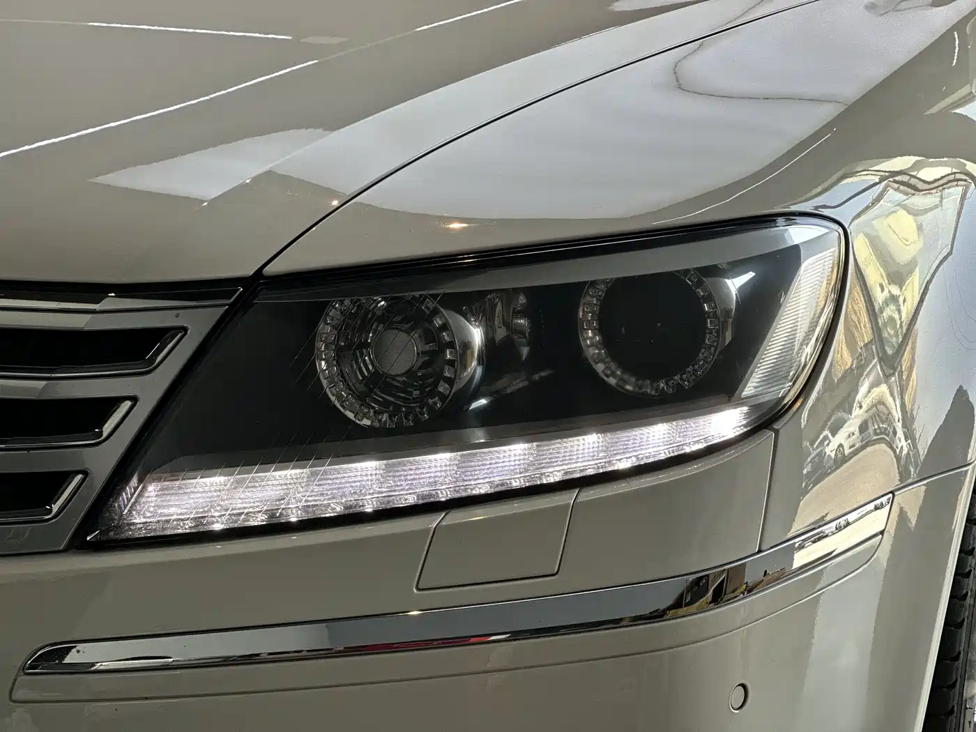 Volkswagen Phaeton 2014 3.0L Business Edition фото 29