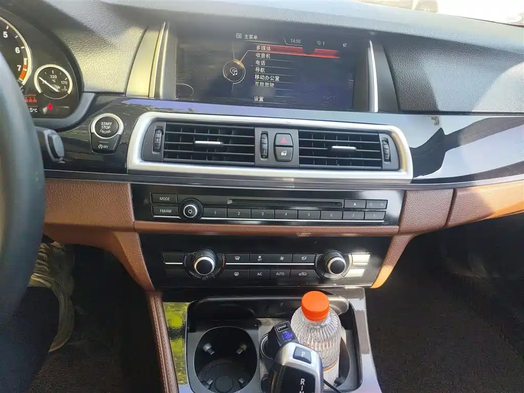 BMW 5 Series 2014 520Li Elegance фото 6