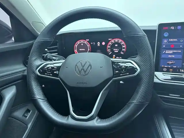 Фото 11 - Volkswagen Magotan