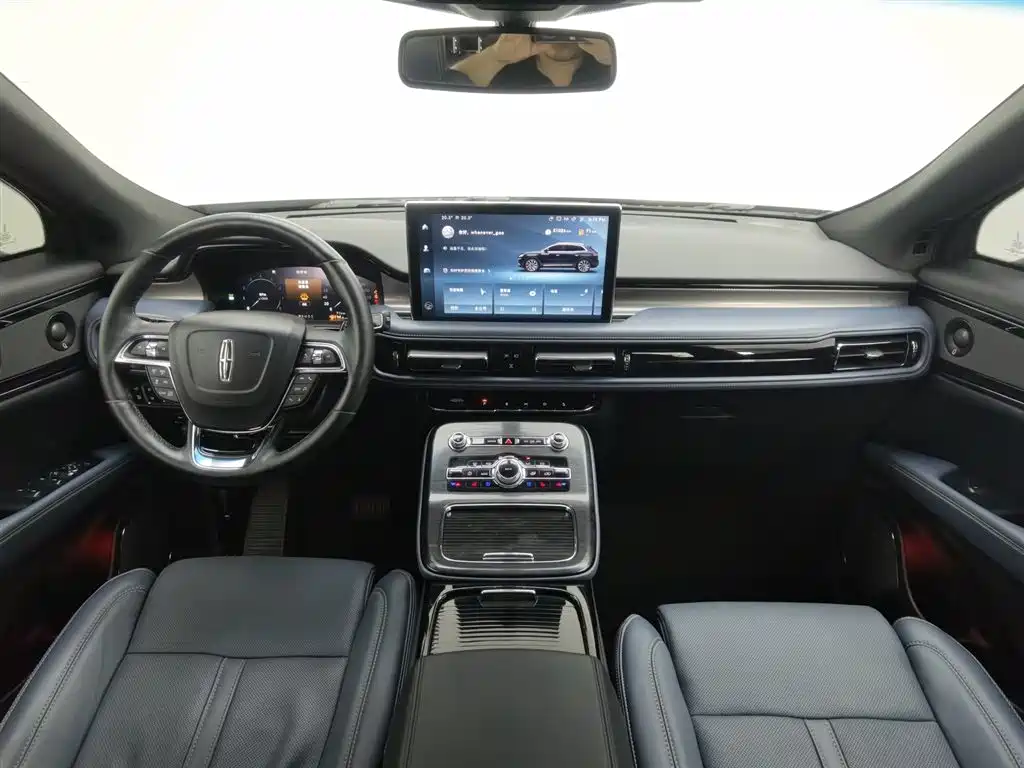 LINCOLN NAVIGATOR