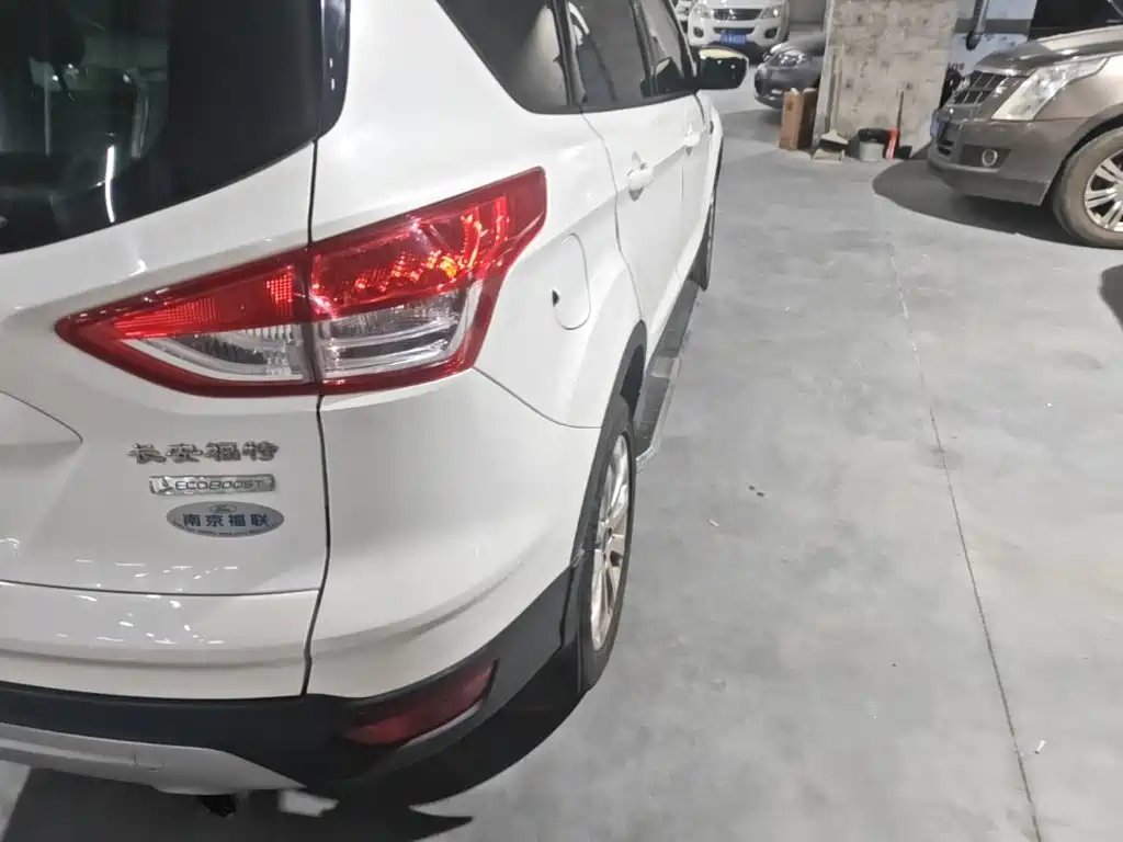 Ford Kuga 2014 2013 1.6L GTDi FWD Comfort