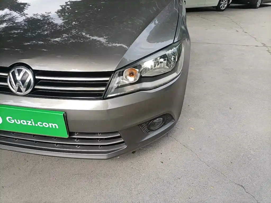 Volkswagen Jetta 2013 1.6L Manual Comfort фото 24