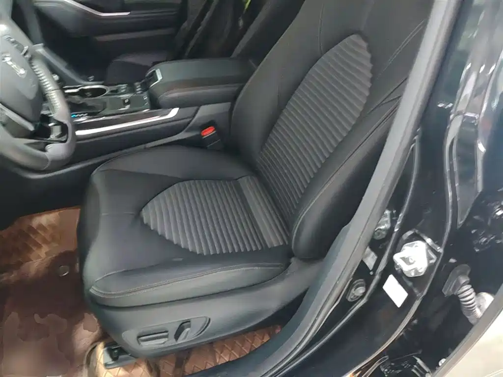 Toyota Crown Kluger 2023 2.5L HEV AWD Premium Edition фото 15