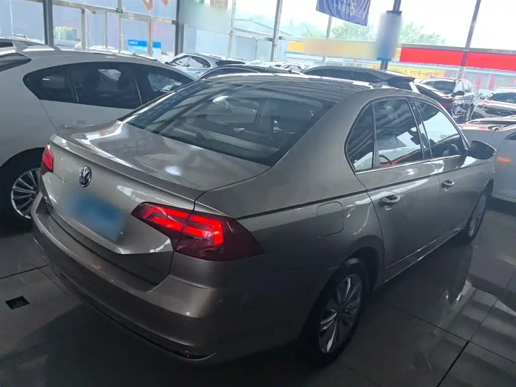 Volkswagen Bora 2017 1.6L Automatic Comfort фото 7