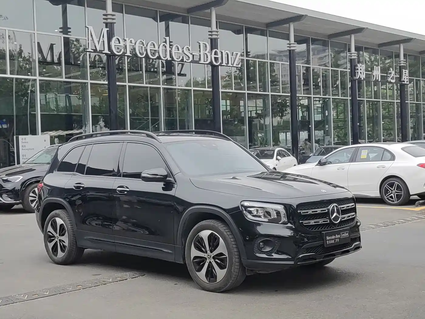 Mercedes-Benz GLB 2023 GLB 220 4MATIC фото 2
