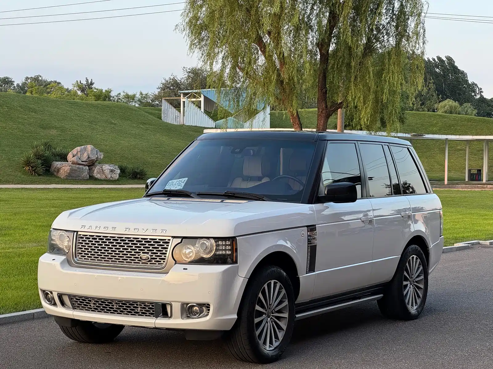 Фото 1 - Land Rover Range Rover