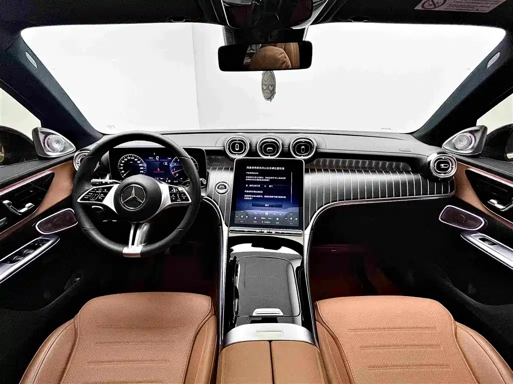 Mercedes-Benz GLC 2025 2024 GLC 260 L 4MATIC Dynamic 5-seater