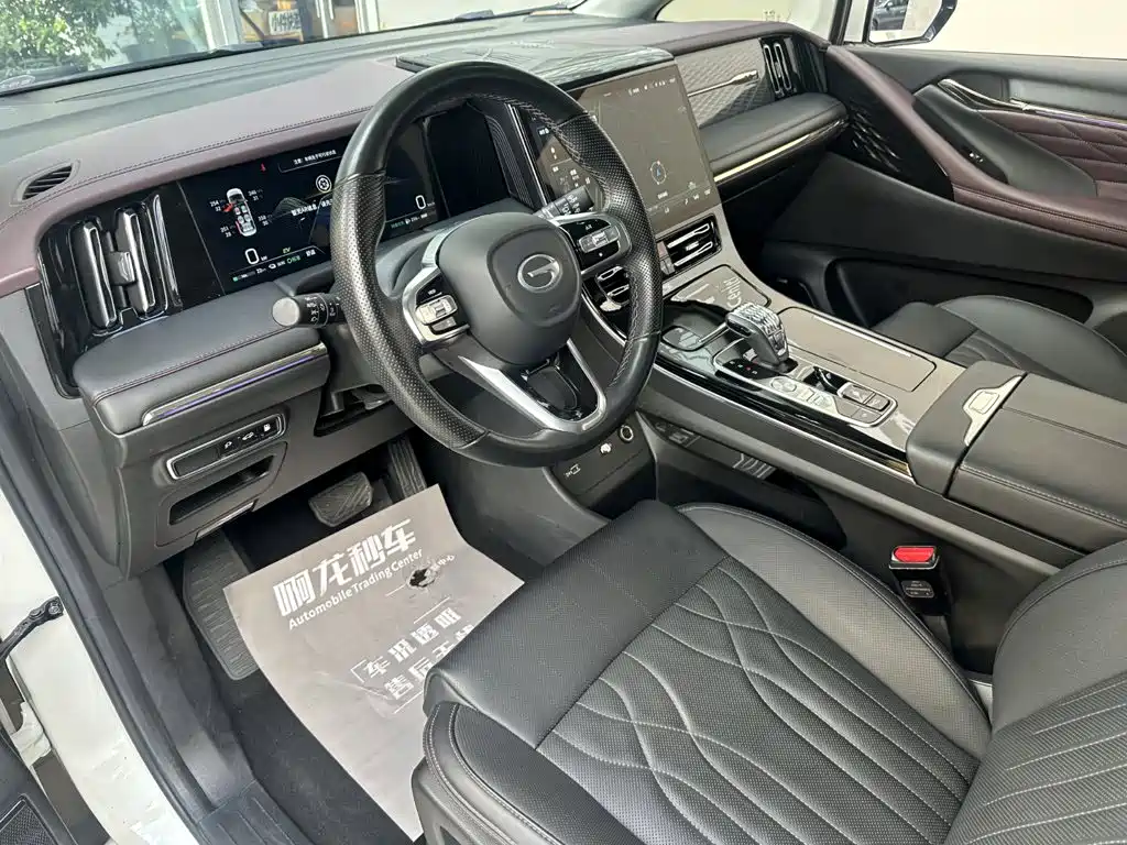 صورة 12 - GAC Trumpchi Trumpchi E9