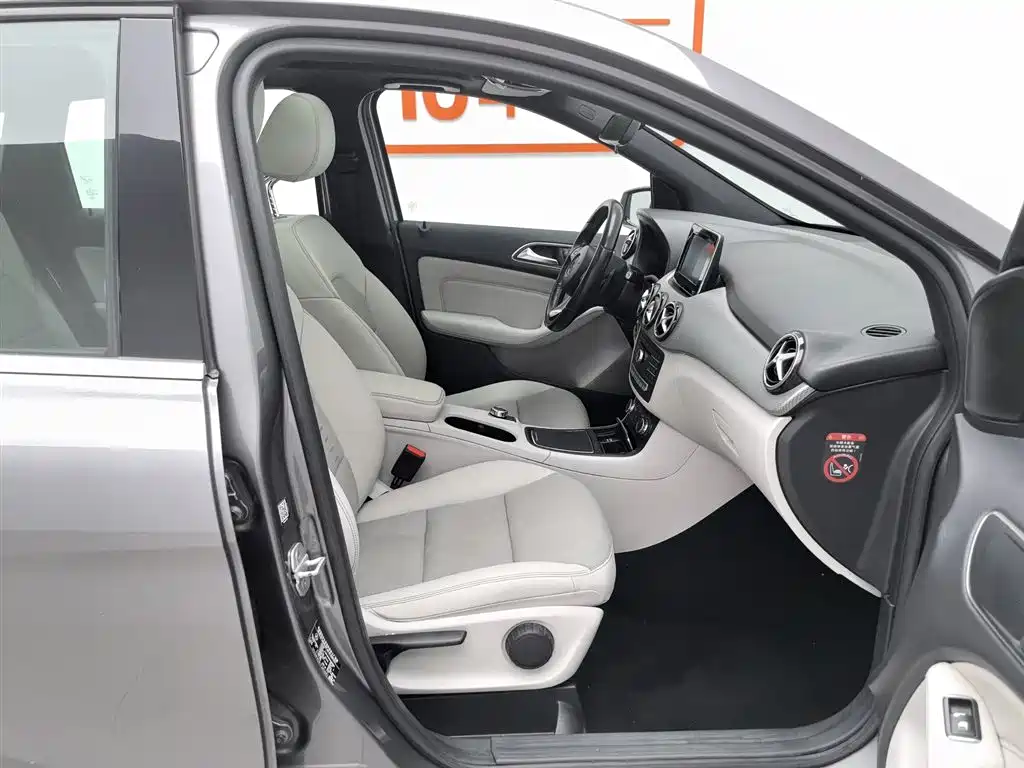 Mercedes-Benz B-Class 2015 B 200 Dynamic фото 23