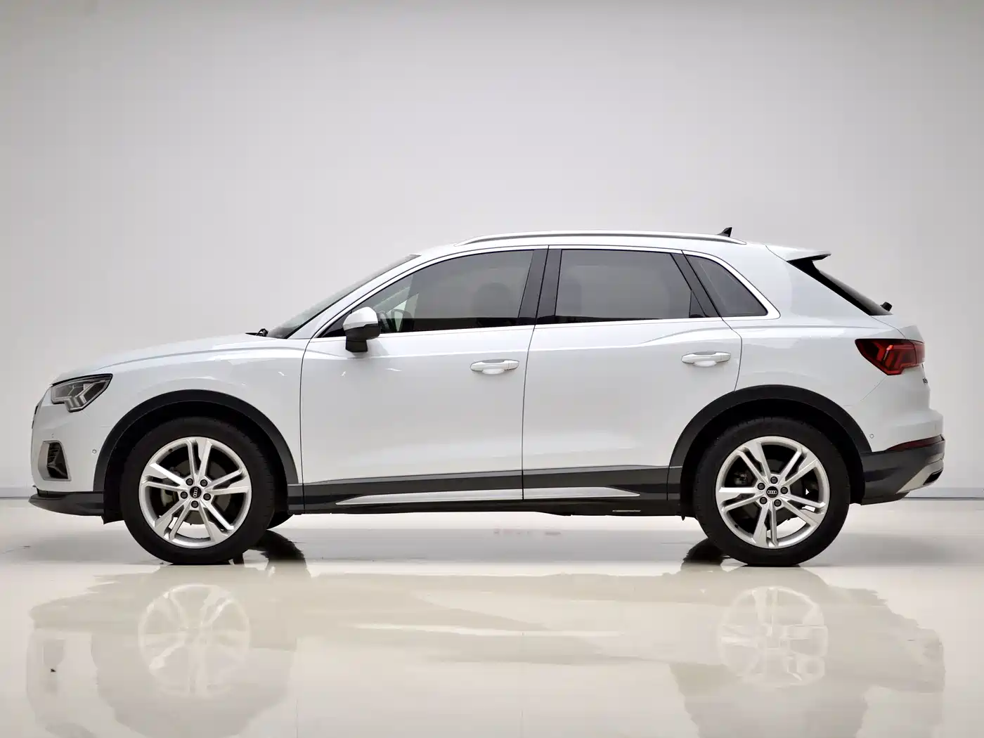 Фото 5 - Audi Q3