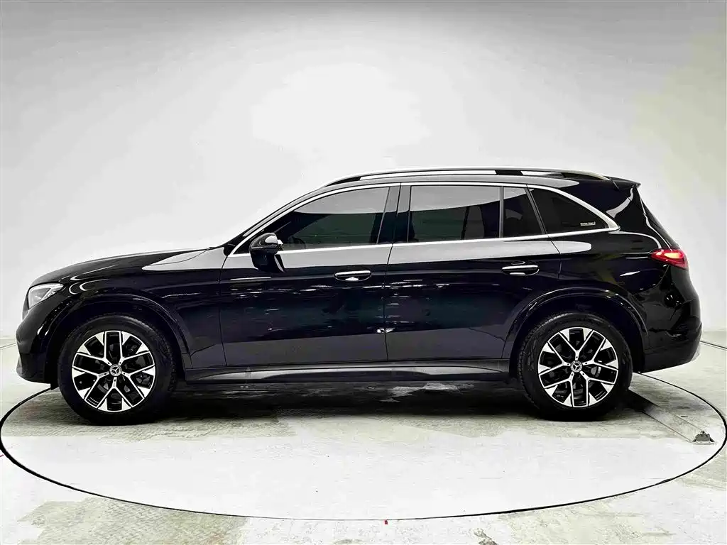 Mercedes-Benz GLC 2025 2024 GLC 260 L 4MATIC Dynamic 5-seater