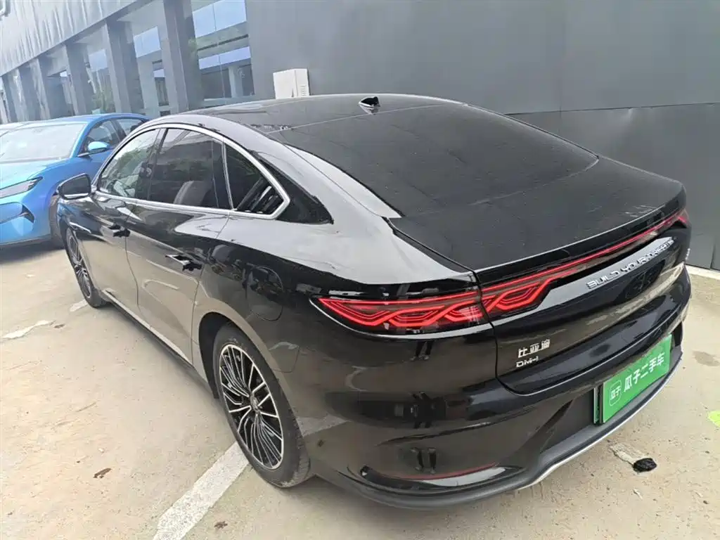 BYD Han 2025 DM-i Smart Driving Edition 125KM Comfort фото 5