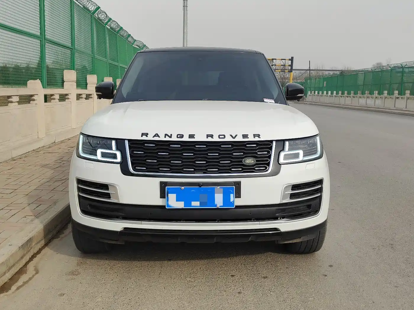 Land Rover Range Rover 2015 3.0 TDV6 Vogue фото 2