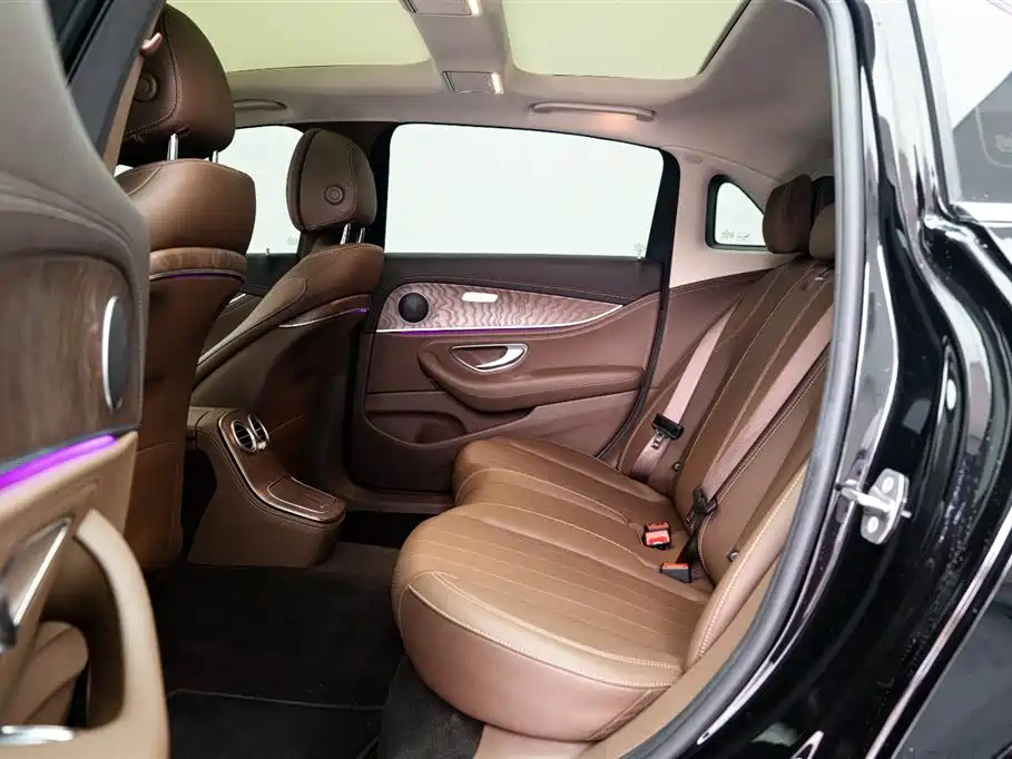 Mercedes-Benz E-Class 2023 E 300 L Fashion фото 13