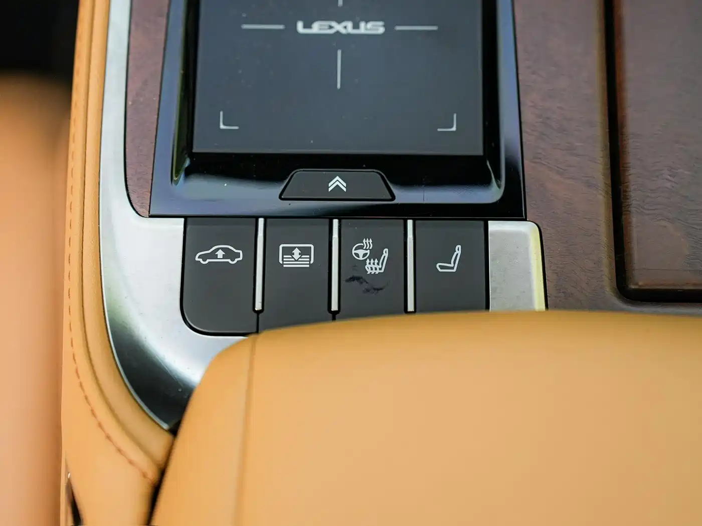 Lexus LS 2021 500h Excellence Edition фото 21
