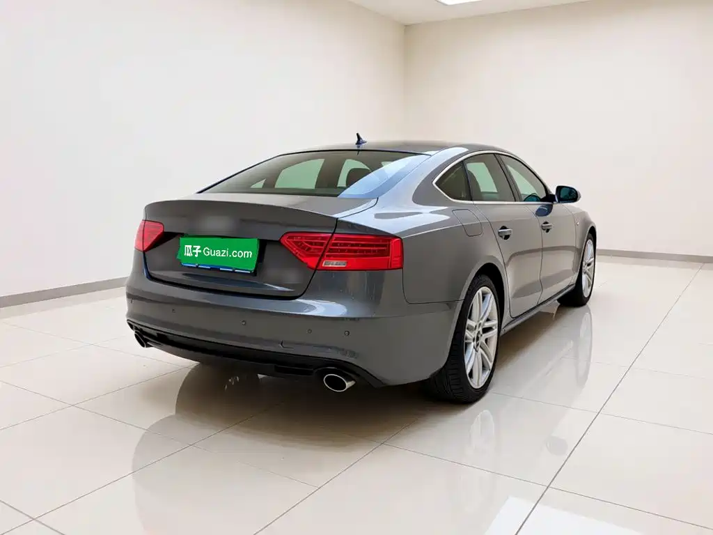Photo 6 - Audi A5 (Import)