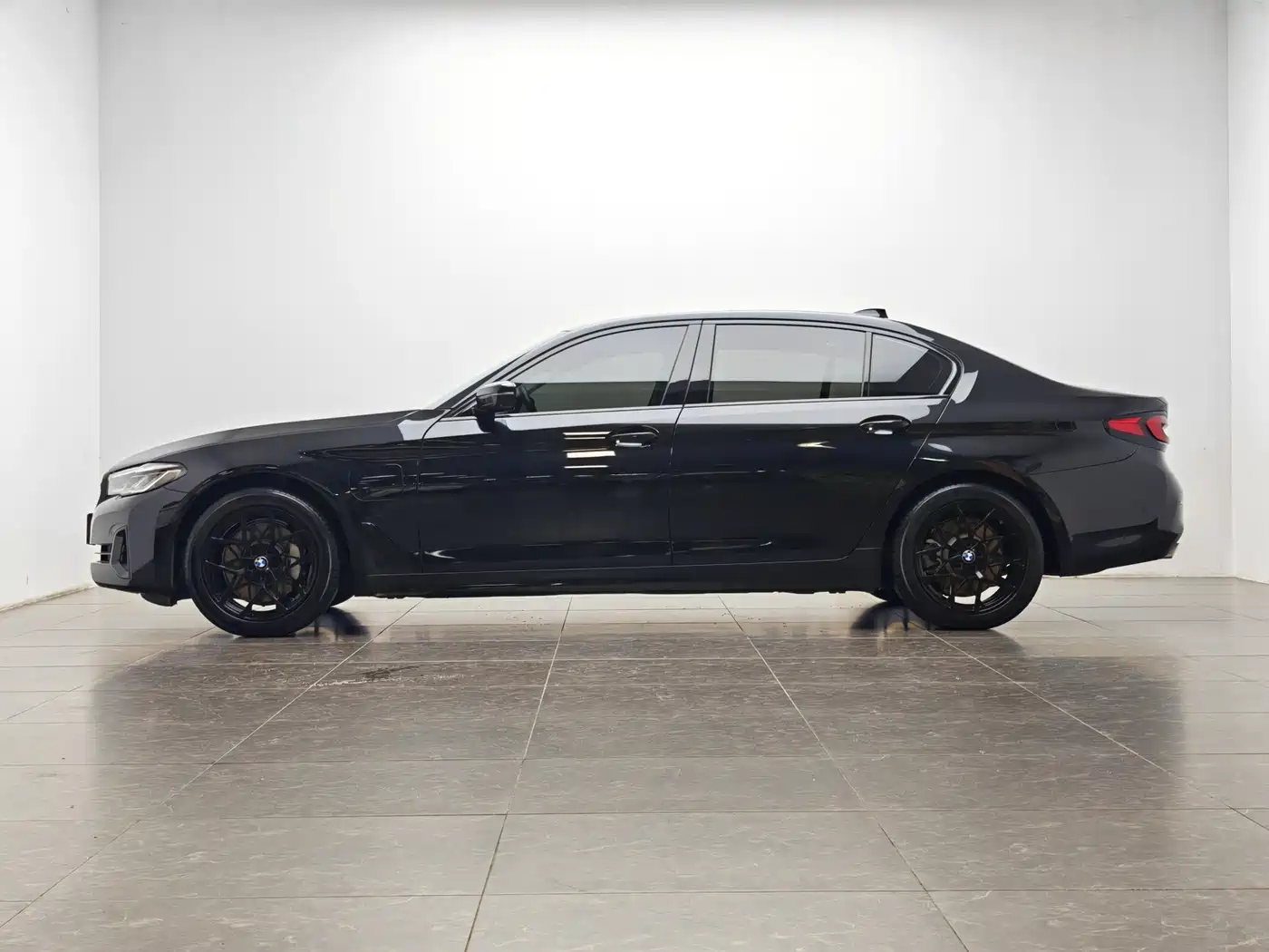 BMW 5 SERIES NEW ENERGY