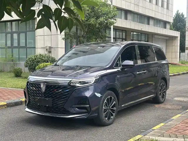Roewe iMAX8 400TGI, Престиж