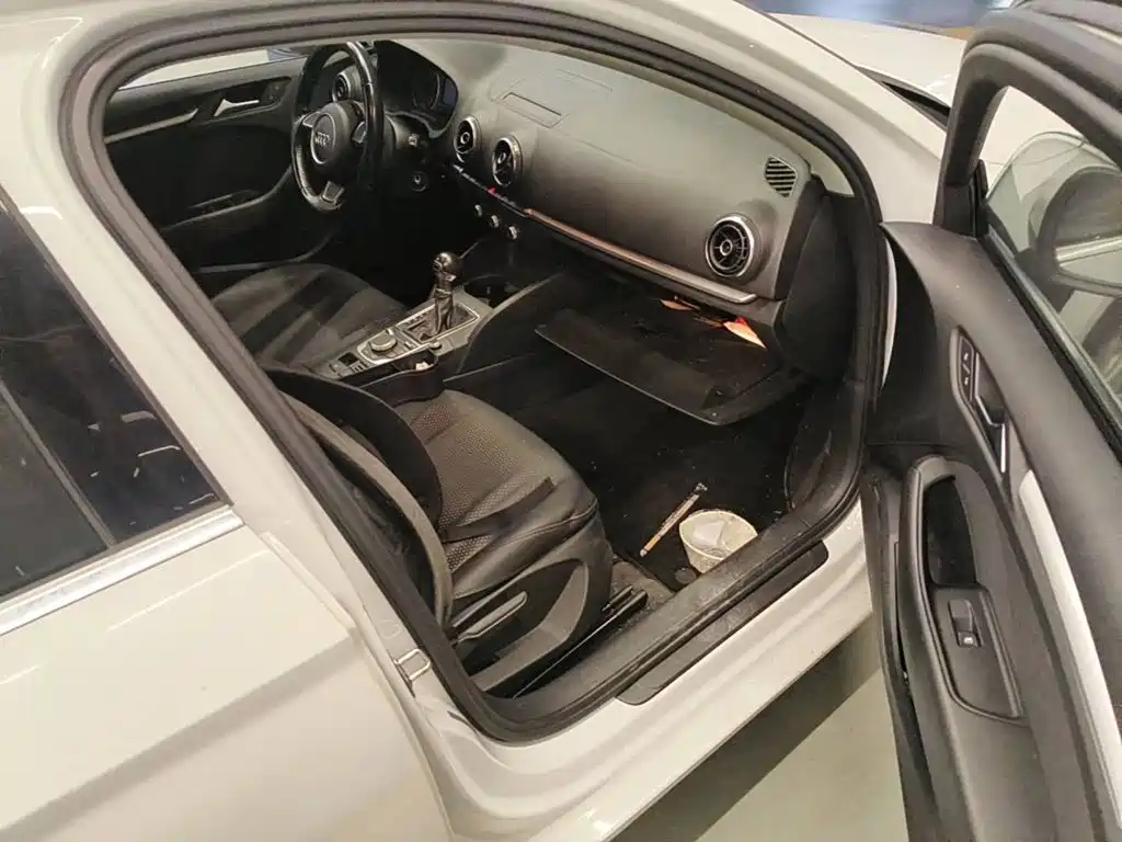 Photo 10 - Audi A3