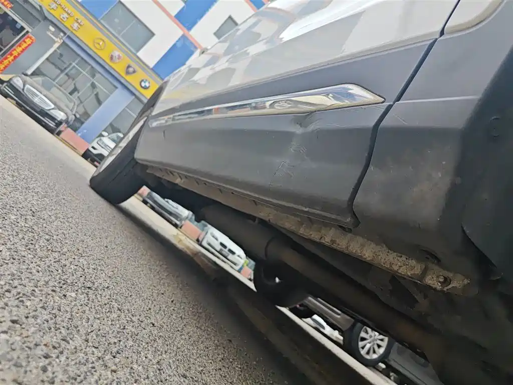 Фото 21 - Changan CS75