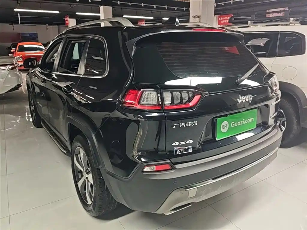 Jeep Cherokee 2019 2019 2.0T 4WD Adventure Edition China V