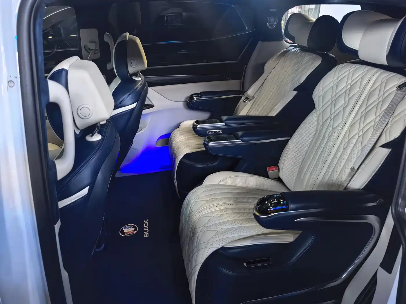 Buick GL8 2023 ES Landmaster 653T Smart Luxury Harmony Edition фото 12