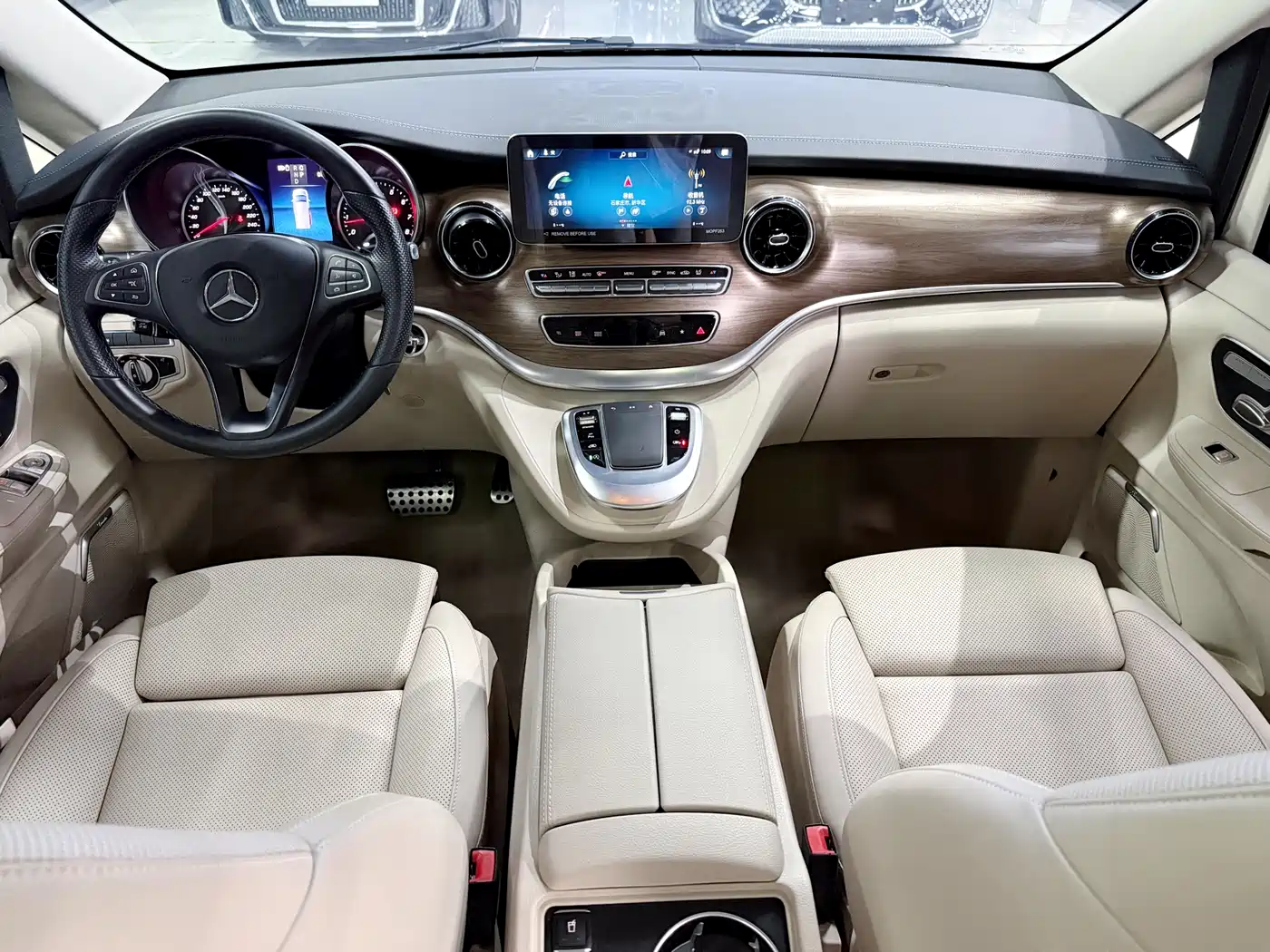 Mercedes-Benz V-Class 2022 V 260 L Long Wheelbase Luxury Edition фото 3