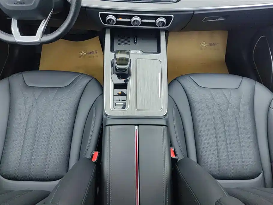 Hongqi HS5 2025 2.0T 2WD 600,000 Units Commemorative Edition фото 16
